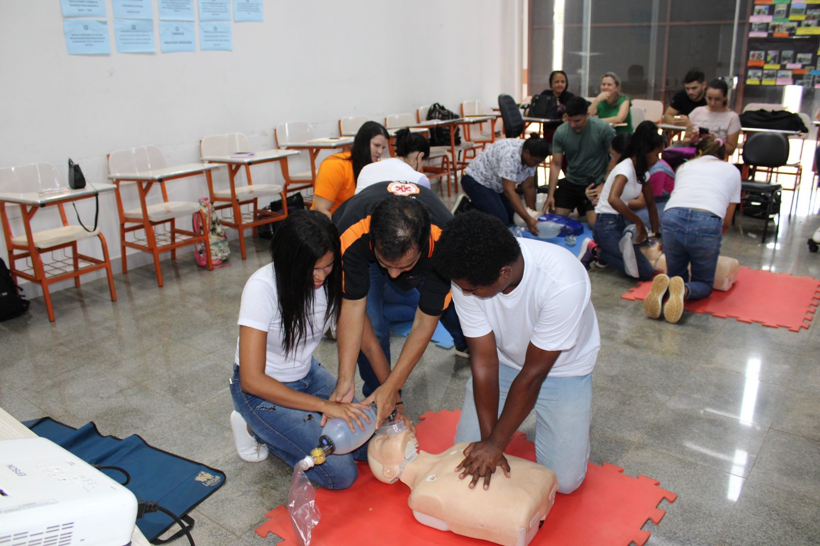 Samu de Palmas realiza curso sobre Suporte Básico de Vida