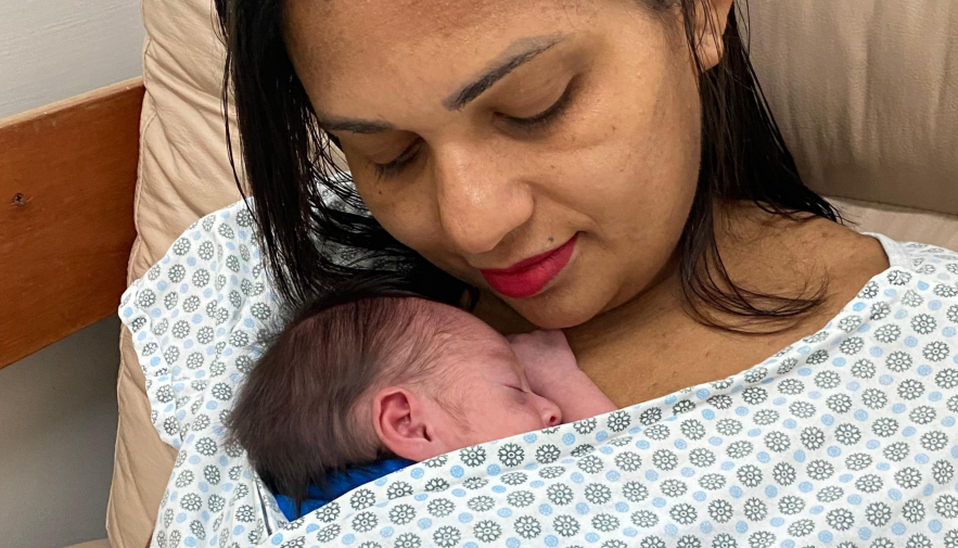 Hospital e Maternidade Dona Regina celebra Dia Internacional de Sensibilização do Método Canguru