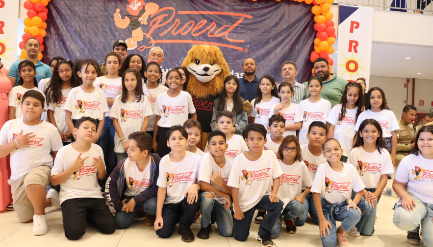 Proerd realiza primeira formatura no distrito de Luzimangues e 140 alunos da rede municipal de ensino recebem o certificado