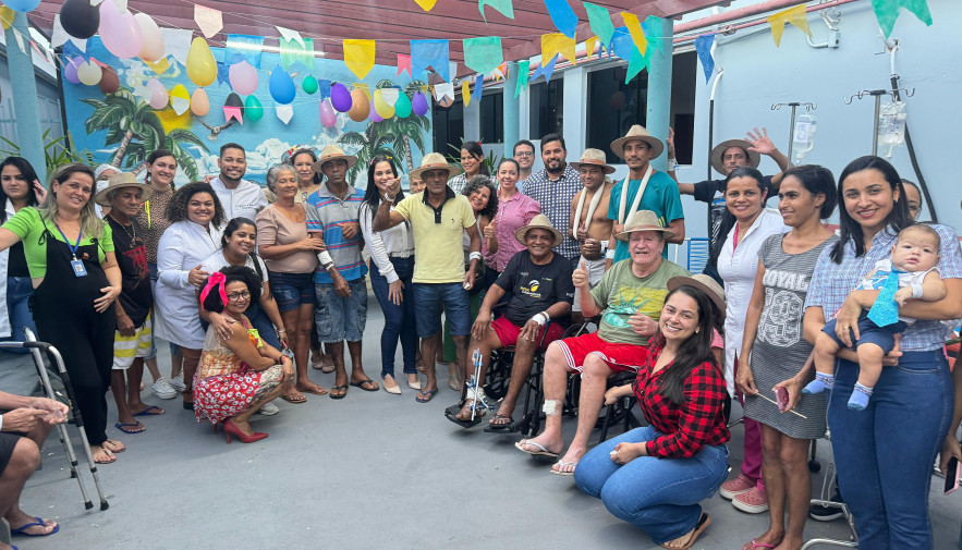 Pacientes e acompanhantes do Hospital Regional de Gurupi entram no clima de festa junina