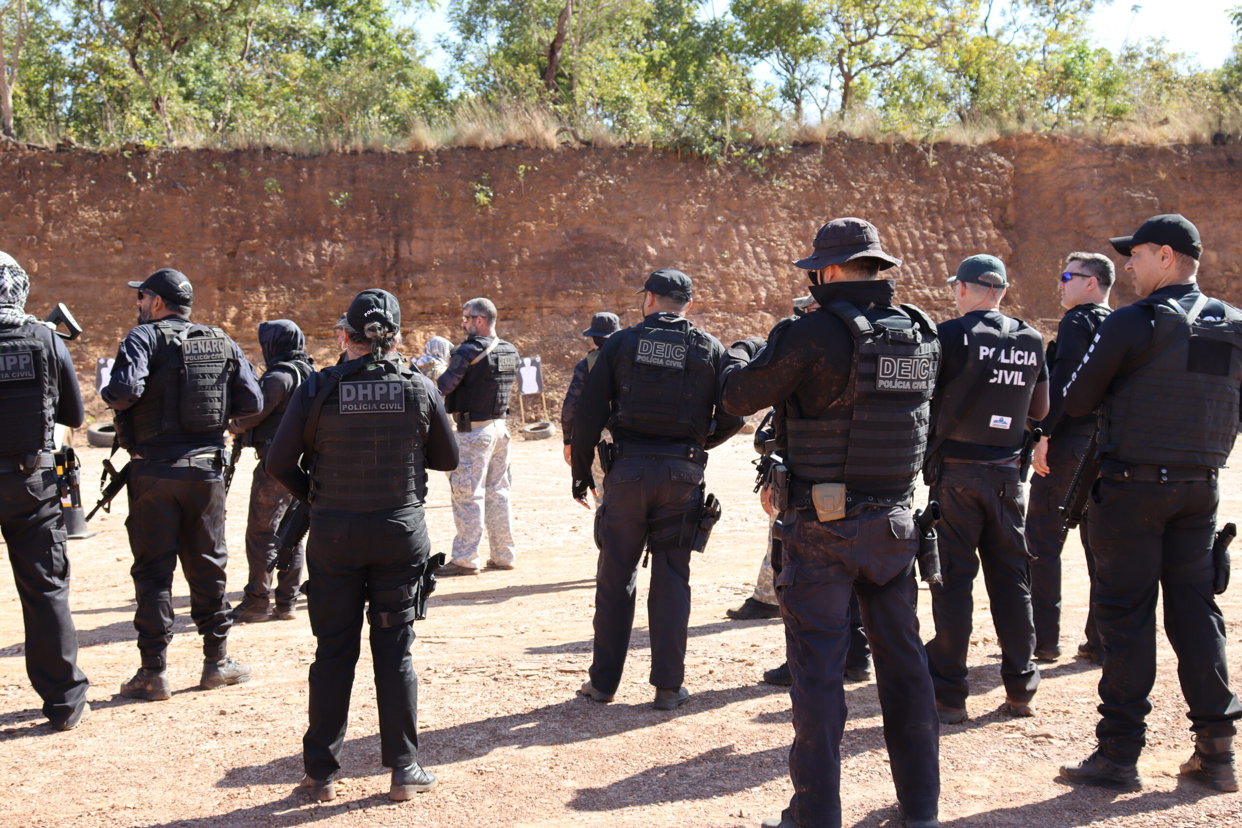 Treinamento intensivo prepara policiais civis para cumprimento de Mandado de Alto Risco e Técnicas de Abordagem em Zona Rural